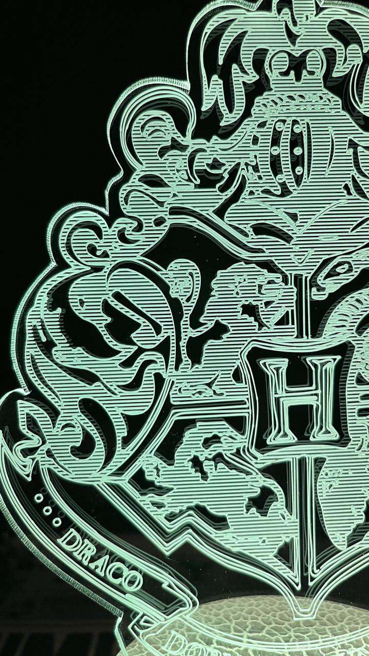 Нічник 3D LED Harry Potter герб Гоґвортс 16 кольорів USB/батарейки Білий (07-10) - фото 5 Нічник 3D LED Harry Potter герб Гоґвортс 16 кольорів USB/батарейки Білий (07-10) - фото 5