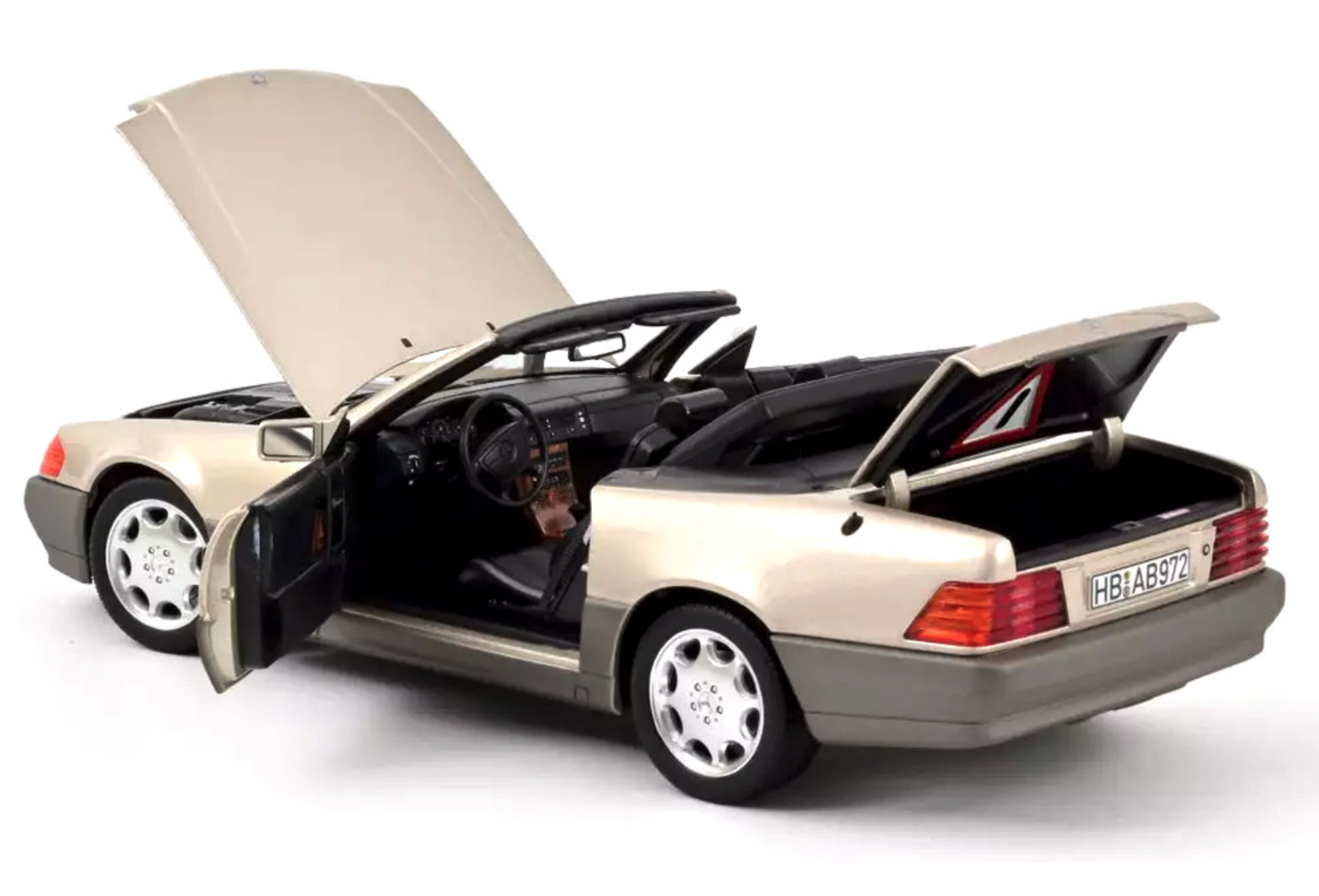 Модель автомобиля Norev 1:18 Mercedes-Benz 500 SL R129 1989-1995 Smoke Silver (183719) - фото 5 Модель автомобиля Norev 1:18 Mercedes-Benz 500 SL R129 1989-1995 Smoke Silver (183719) - фото 5