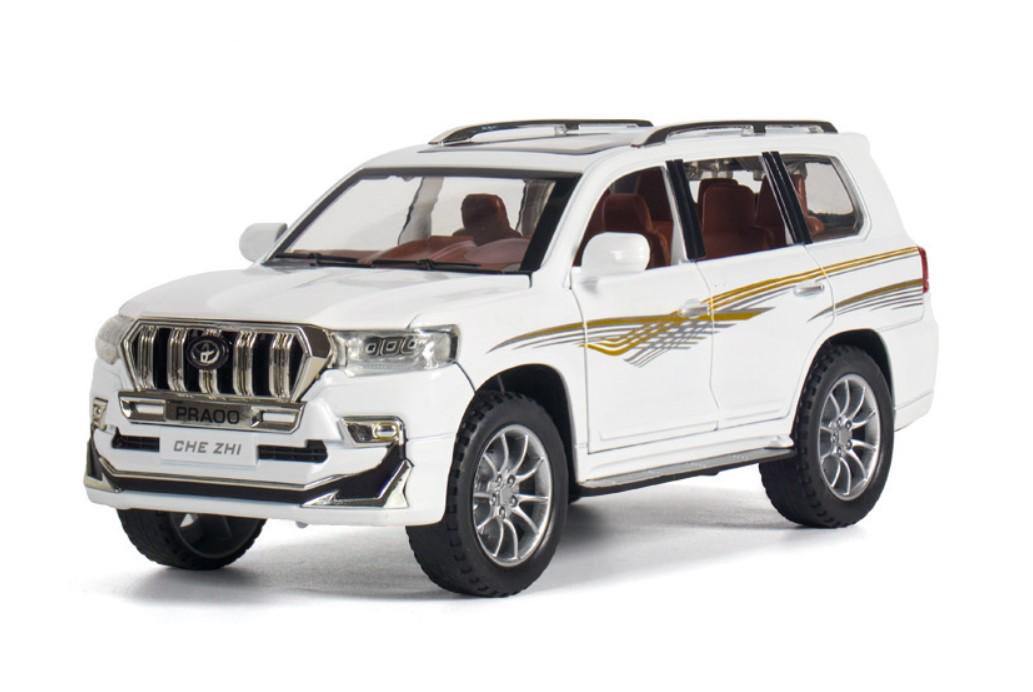 Внедорожник Toyota Prado с открытой дверью 1:24 Белый (4bfa0a25)