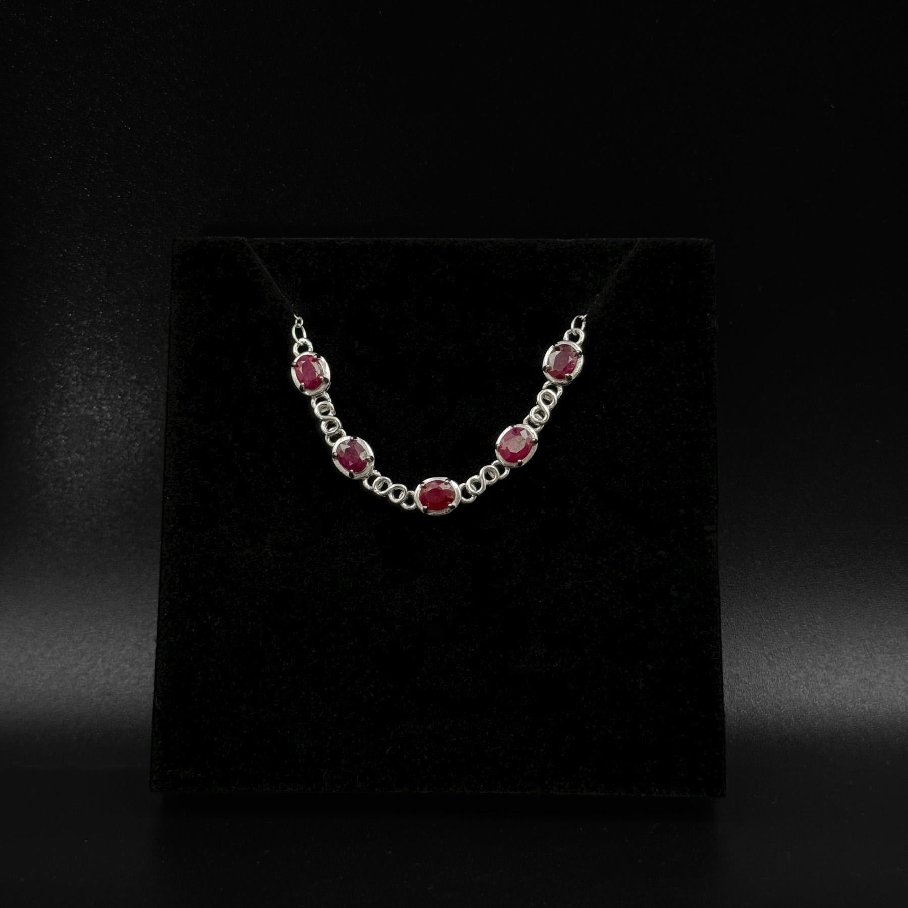 Браслет срібний з натуральними рубінами та символами безкінечності (28192872)