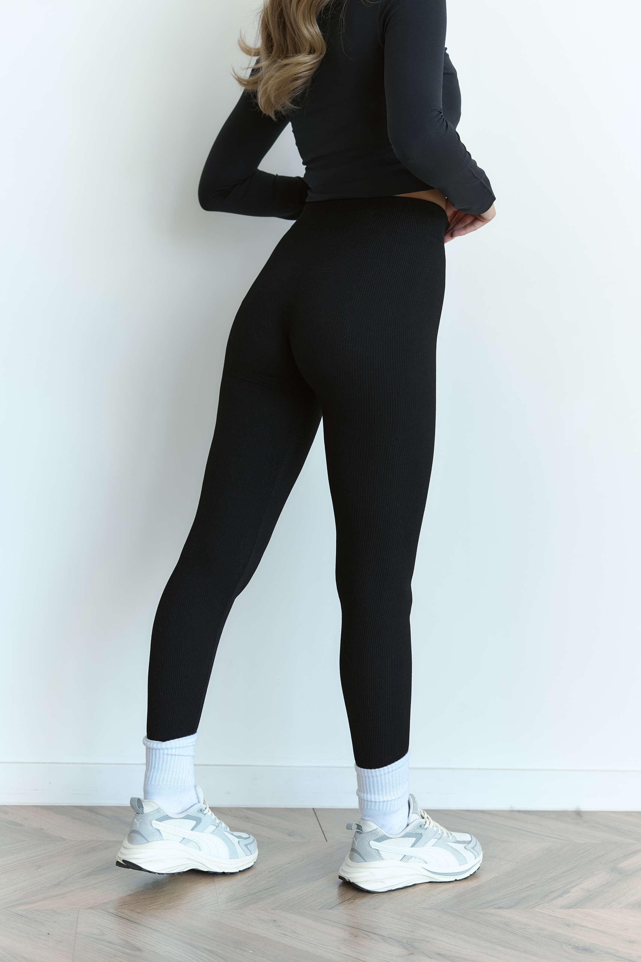 Легинсы бесшовные в рубчик на флисе S/M Черный (902011) - фото 4