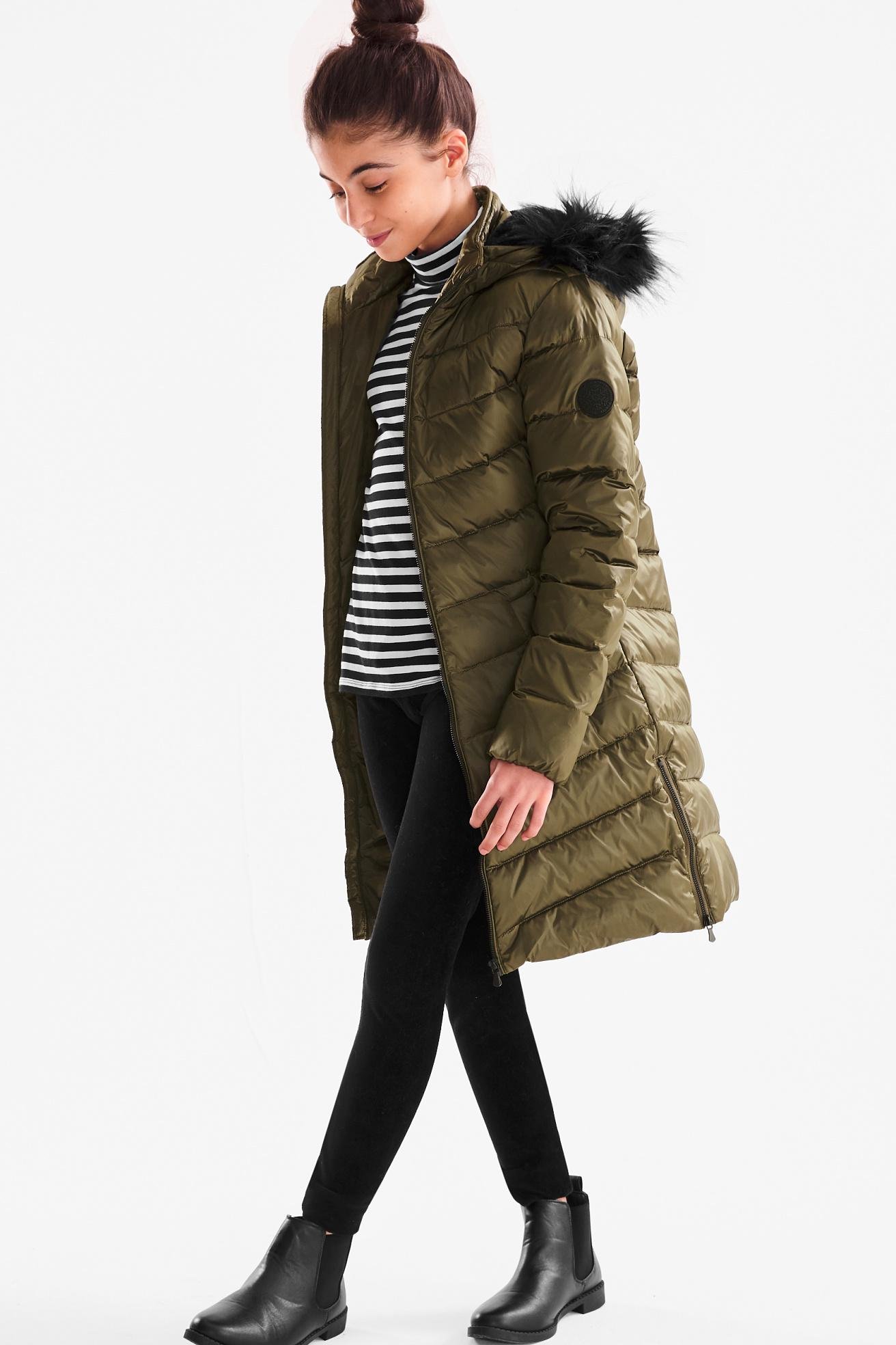 Пуховик для дівчинки подовжений C&A р. 134 Khaki (2061831) - фото 4 Пуховик для дівчинки подовжений C&A р. 134 Khaki (2061831) - фото 4