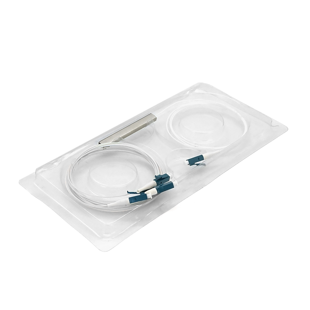 Делитель Coupler PLC-1x4-split-0-LC/UPC-0,9mm (YUT_V12116) Делитель Coupler PLC-1x4-split-0-LC/UPC-0,9mm (YUT_V12116)