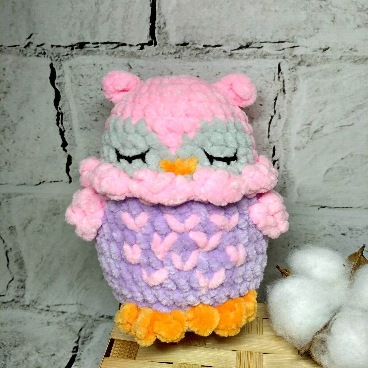 М'яка іграшка в'язана ручної роботи Сова Сплюшка 12 см Рожевий (202-65-4)