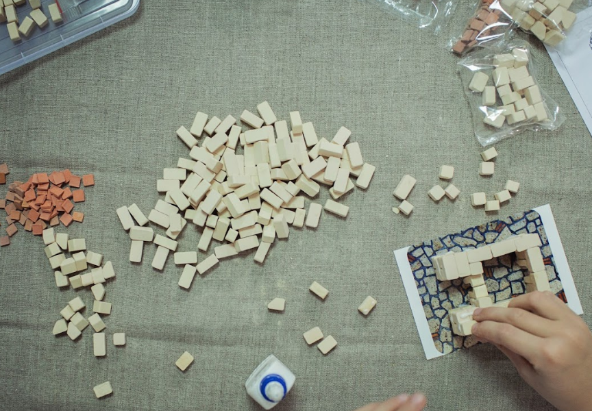 Керамічний конструктор із міні цеглинок Будинок з черепицею (70286) - фото 6 Керамічний конструктор із міні цеглинок Будинок з черепицею (70286) - фото 6