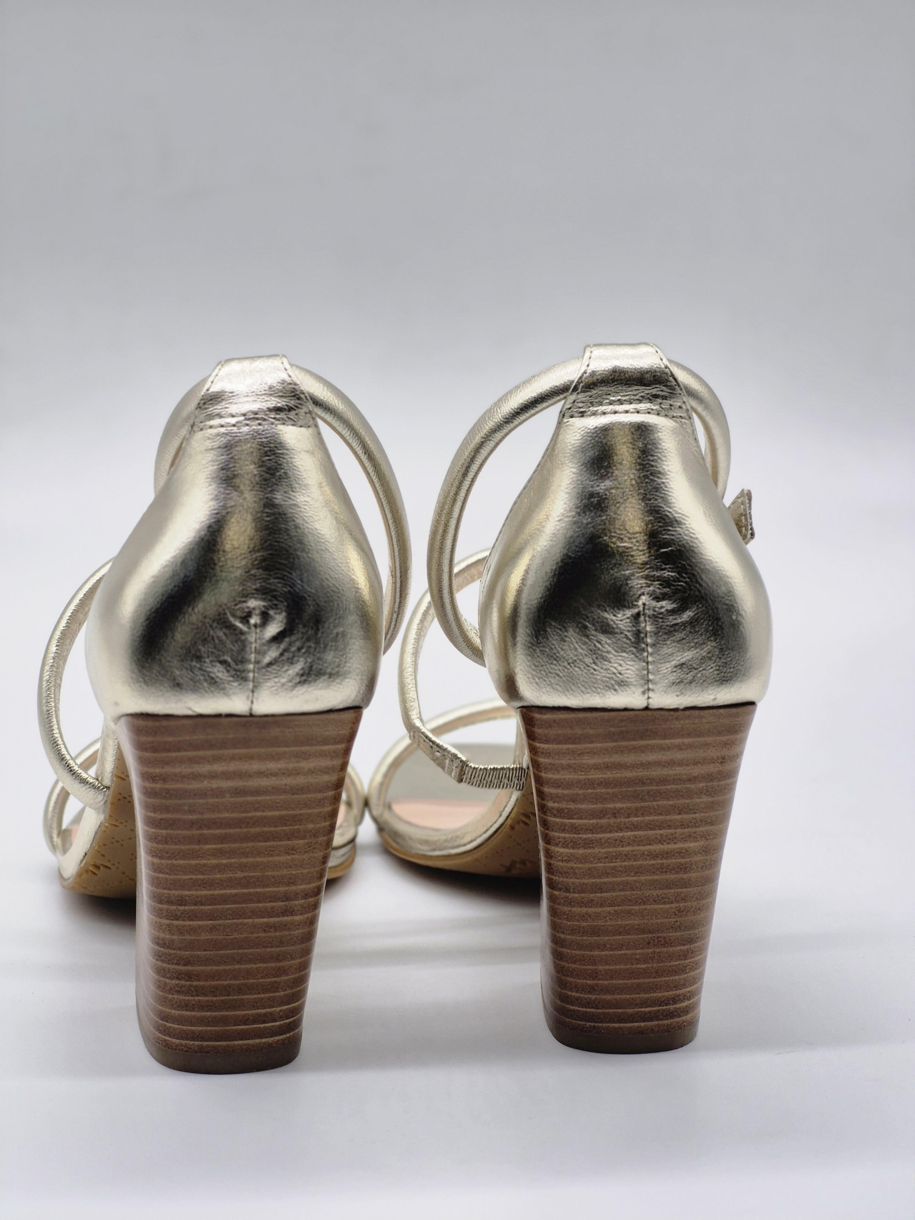 Босоніжки жіночі What For KAIN р. 37 Gold - фото 3 Босоніжки жіночі What For KAIN р. 37 Gold - фото 3