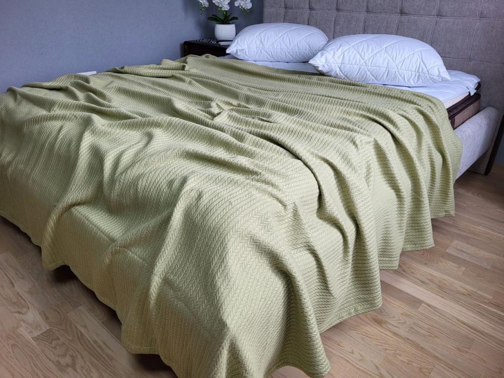 Покрывало Пике Косичка 140x220 см Нежная оливка (11216) - фото 1 Покрывало Пике Косичка 140x220 см Нежная оливка (11216) - фото 1
