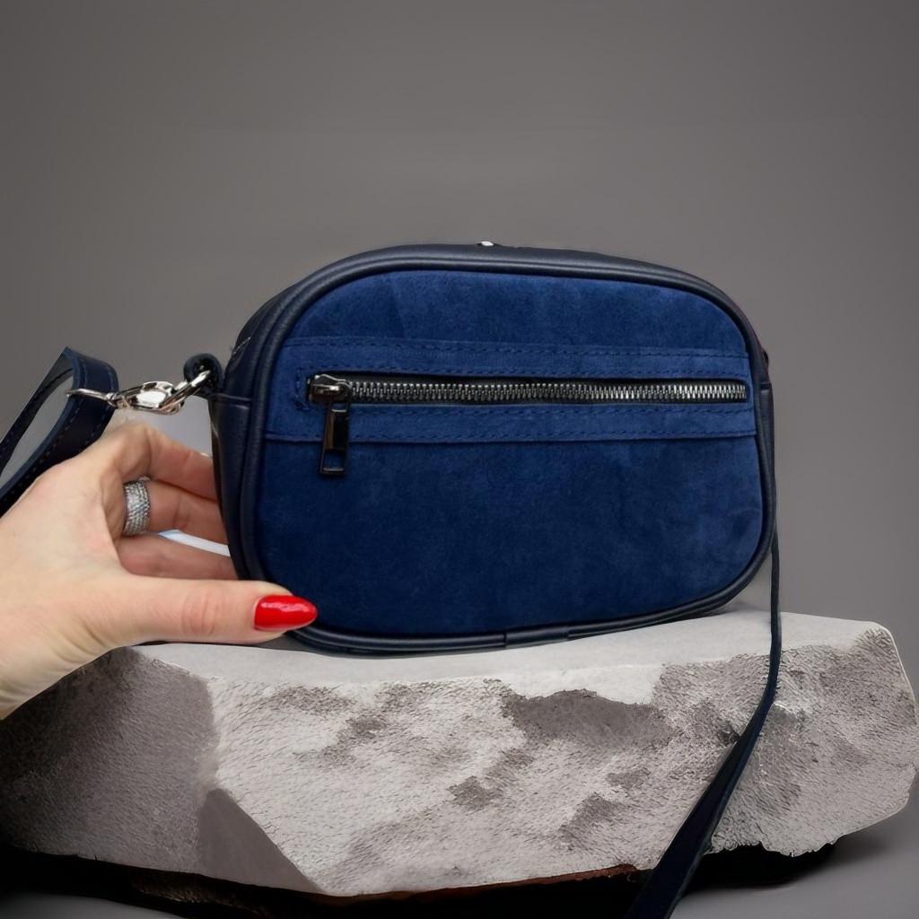 Сумка через плече жіноча сучасна міська екошкіра/натуральна замша 22х15х8 см Синій - фото 1 Сумка через плече жіноча сучасна міська екошкіра/натуральна замша 22х15х8 см Синій - фото 1