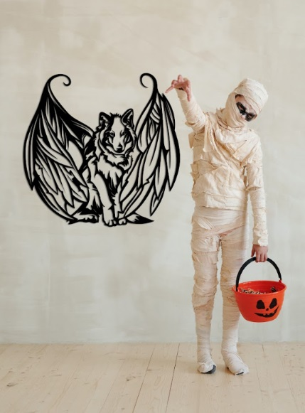 Картина-панно на стену в стиле лофт деревянная Decart Крылатый волк 101х100 см