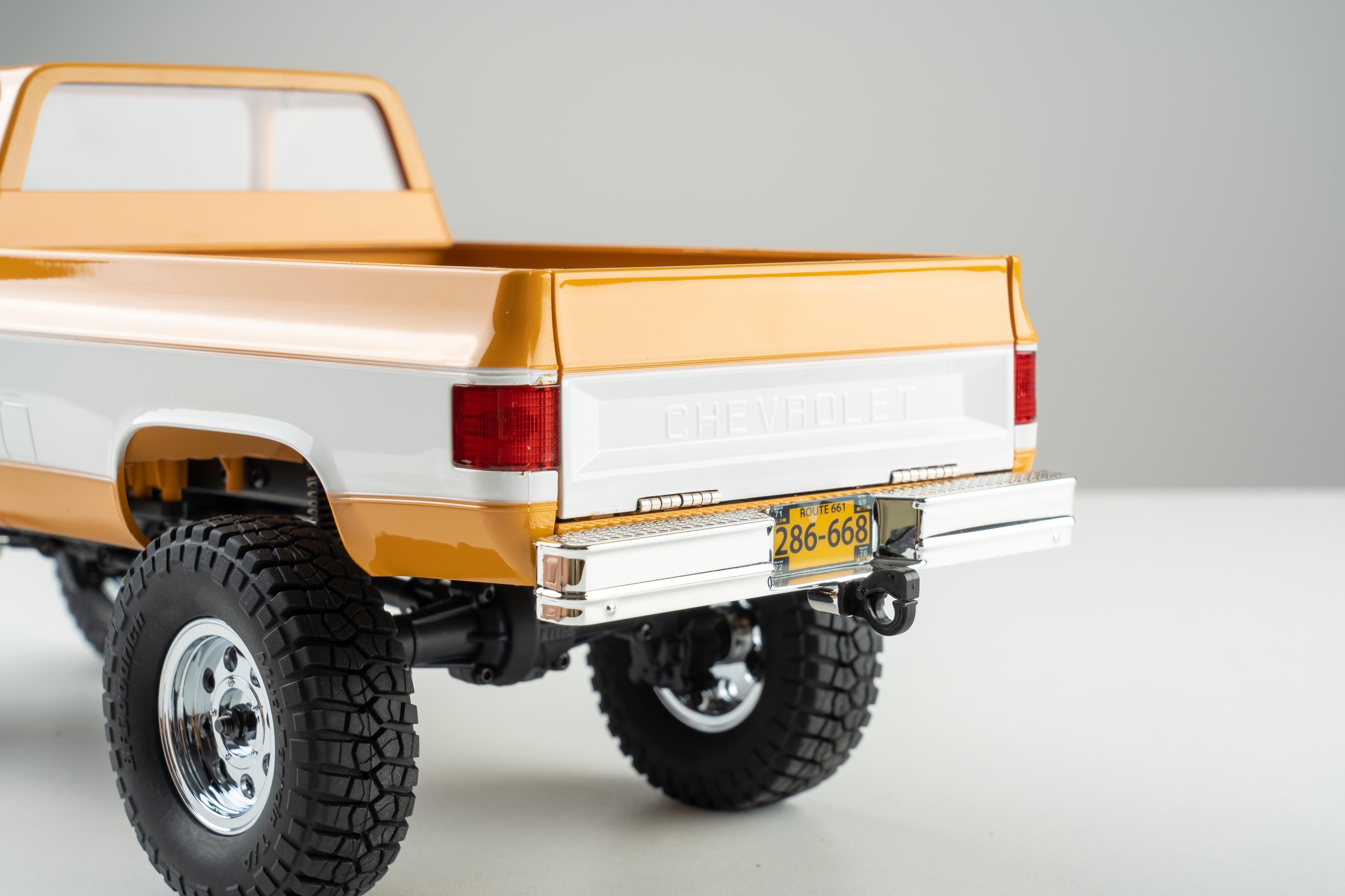 Машинка на радиоуправлении FMS 1:18 Chevrolet K10 RTR Желтый - фото 19 Машинка на радиоуправлении FMS 1:18 Chevrolet K10 RTR Желтый - фото 19