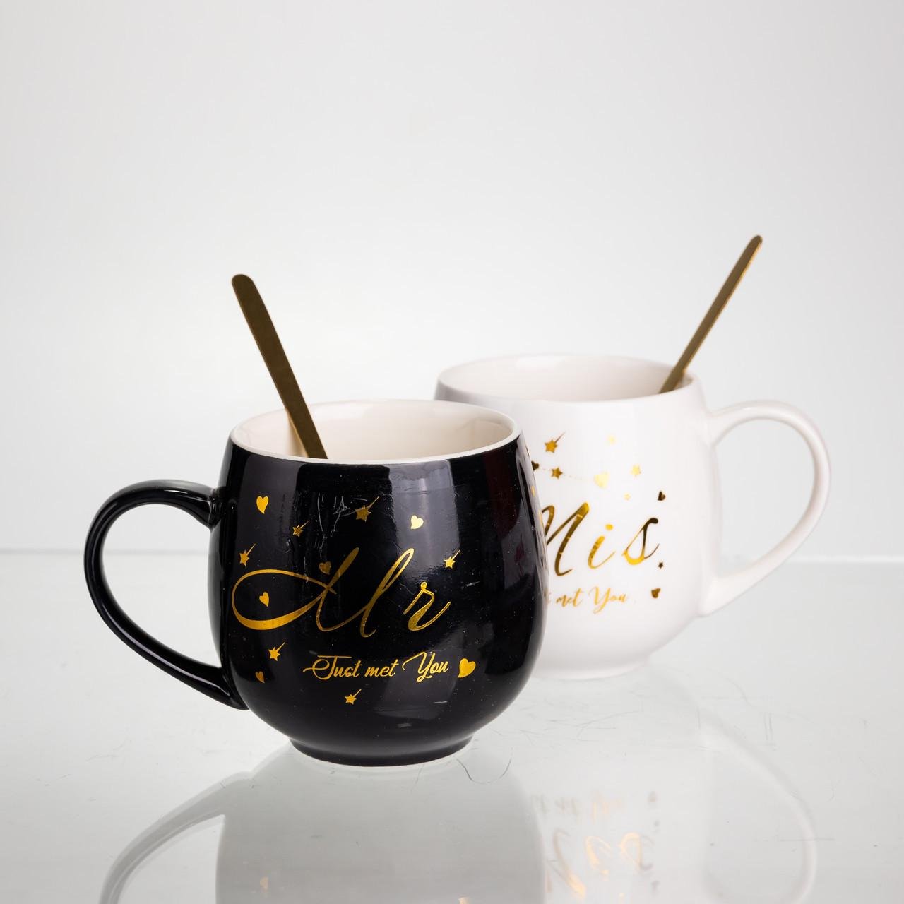 Набор чашек фарфоровых Mr&Mis с ложкой 2 шт. по 350 мл Черный с белым (FM-29) - фото 3 Набор чашек фарфоровых Mr&Mis с ложкой 2 шт. по 350 мл Черный с белым (FM-29) - фото 3