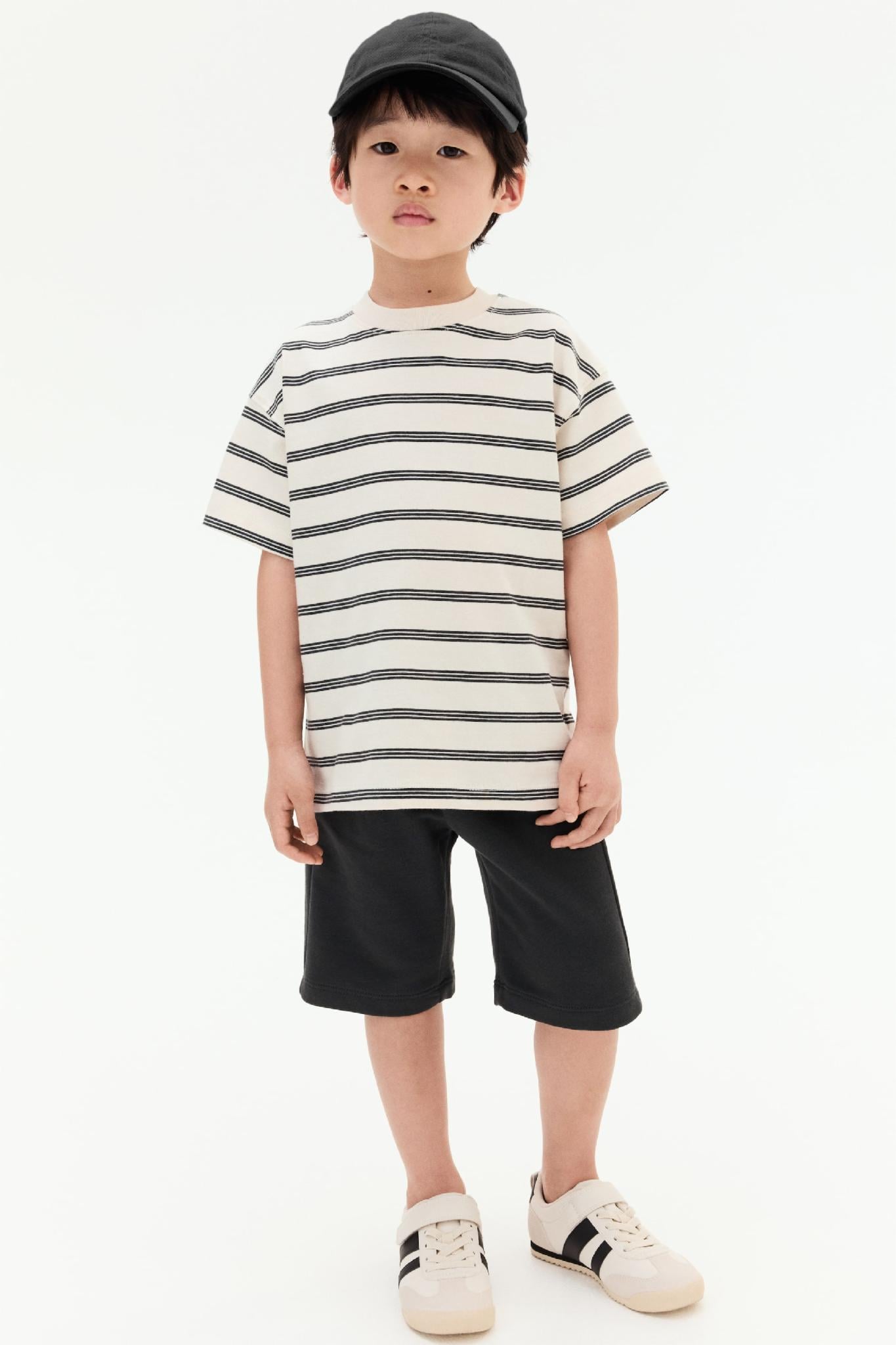 Шорты H&M 1284817 128 см Графитовый Шорты H&M 1284817 128 см Графитовый