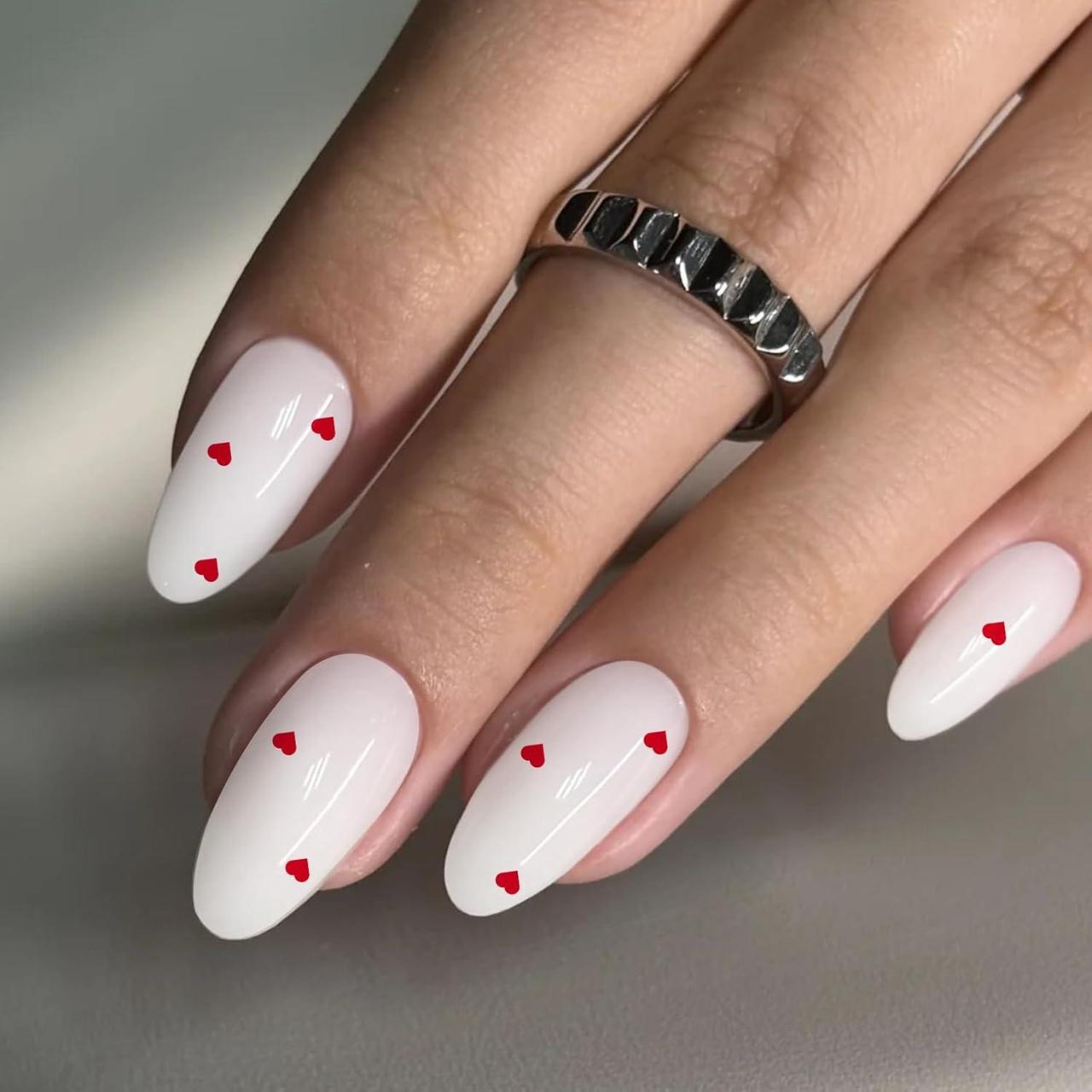 Накладные ногти c сердечками миндаль с клеевыми пластинами 24 шт. Молочный с красным - фото 5 Накладные ногти c сердечками миндаль с клеевыми пластинами 24 шт. Молочный с красным - фото 5