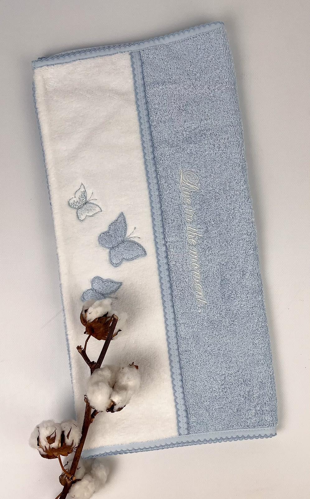 Полотенце Maison D'or Monique Butterfly 50x100 см Голубой (CN27825) - фото 1 Полотенце Maison D'or Monique Butterfly 50x100 см Голубой (CN27825) - фото 1