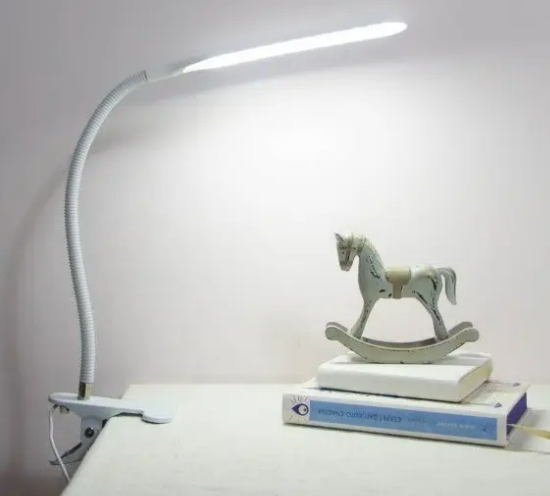 Лампа настільна на прищіпці гнучка LED Beluck з USB кабелем (BL-01)