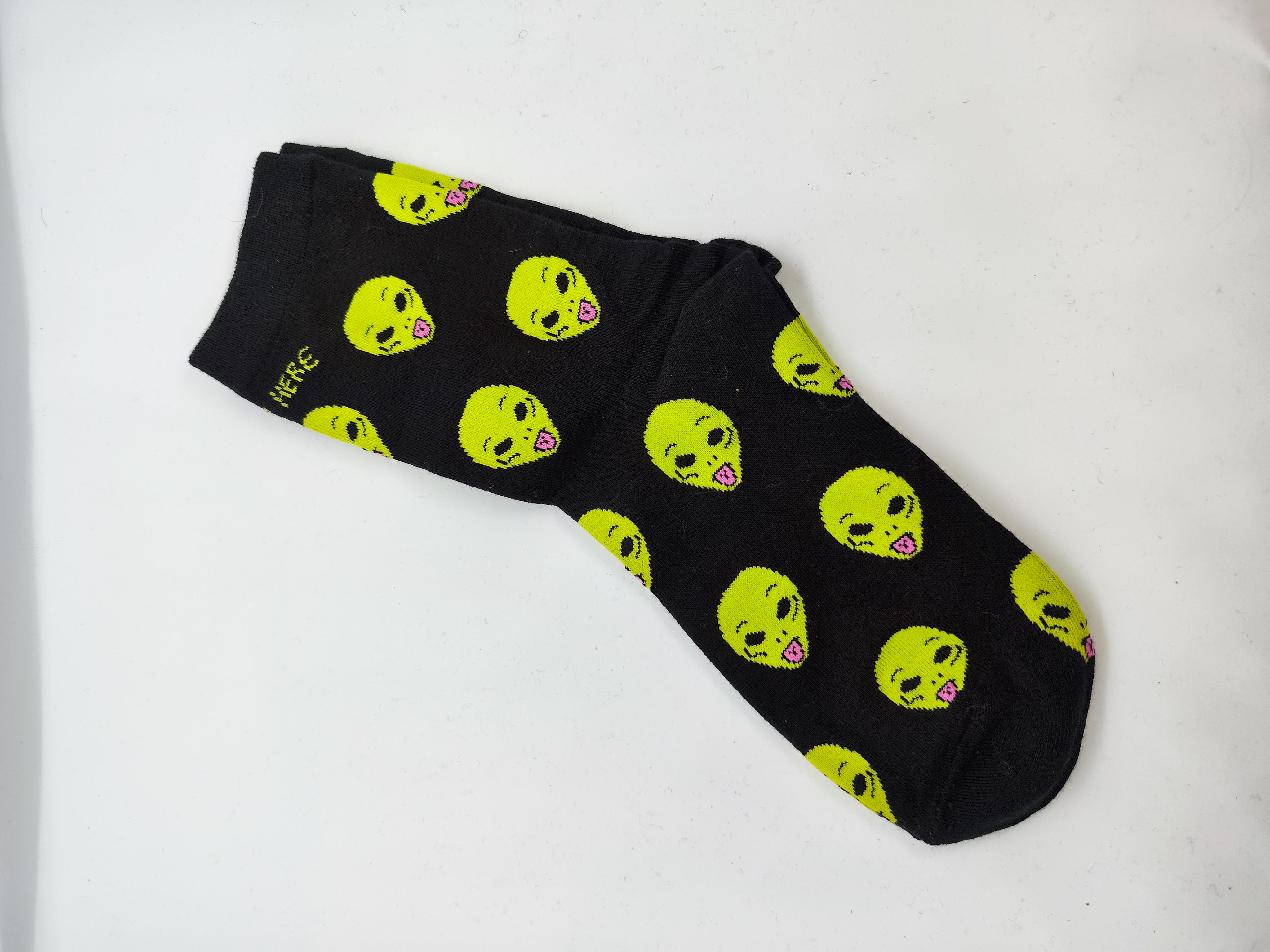 Носки унисекс Инопланетянин one size р. 35-45 Черный (24389417)