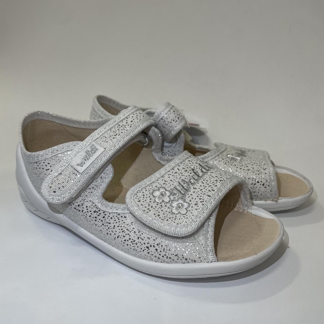 Тапочки для дівчаток Waldi 3778/30 квіти р. 30 19,7 см Срібний (32008688)
