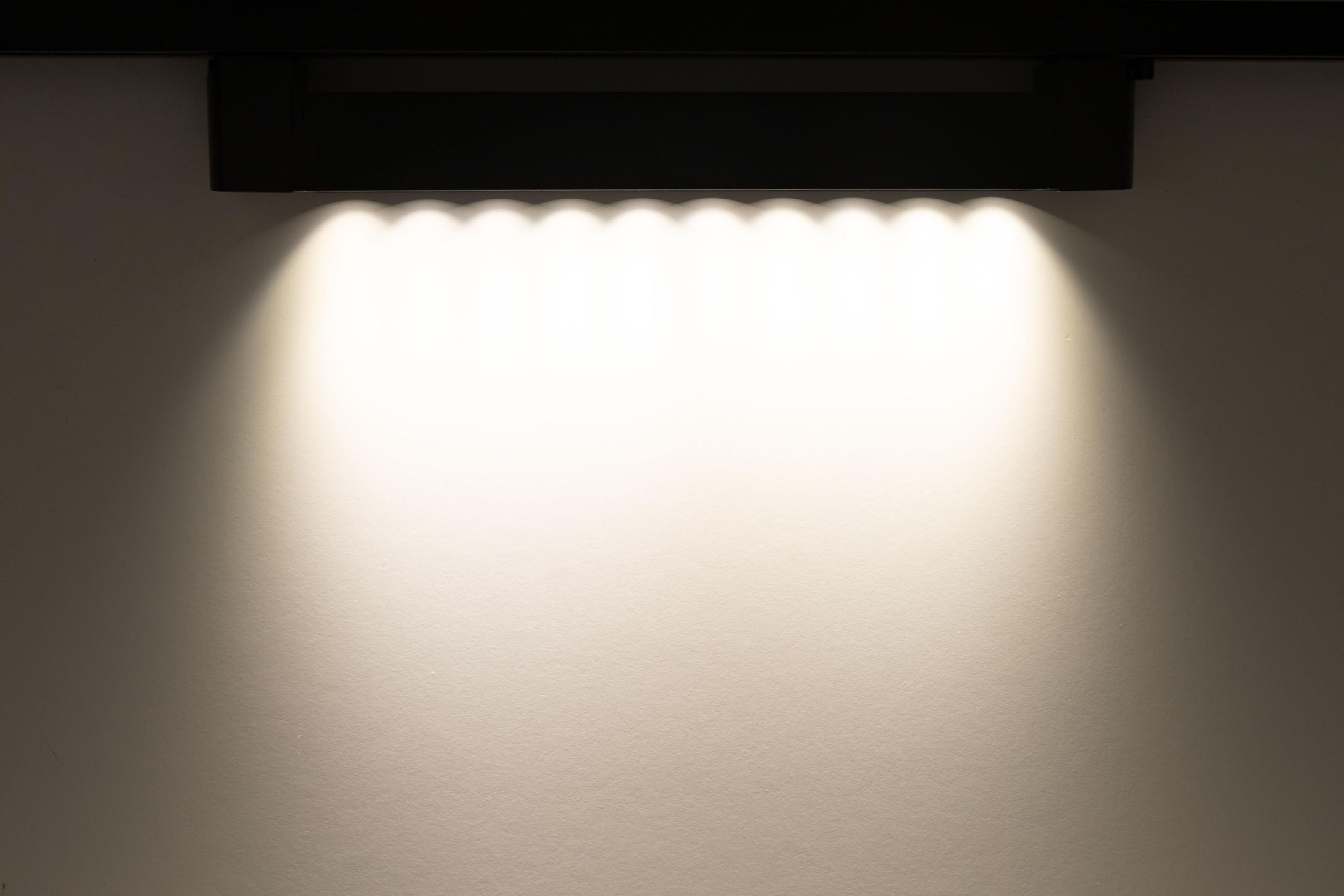 Трековий світильник поворотний Prolum M27 Series-RGL 4000К 220V 20W Чорний (28925715) - фото 2 Трековий світильник поворотний Prolum M27 Series-RGL 4000К 220V 20W Чорний (28925715) - фото 2