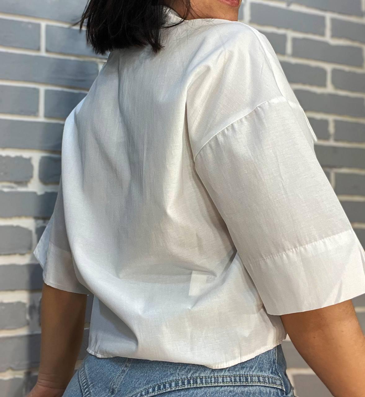 Сорочка жіноча MIX RAY 3656 коротка широка з накладеними кишенями на гудзиках L Білий (2671) - фото 4