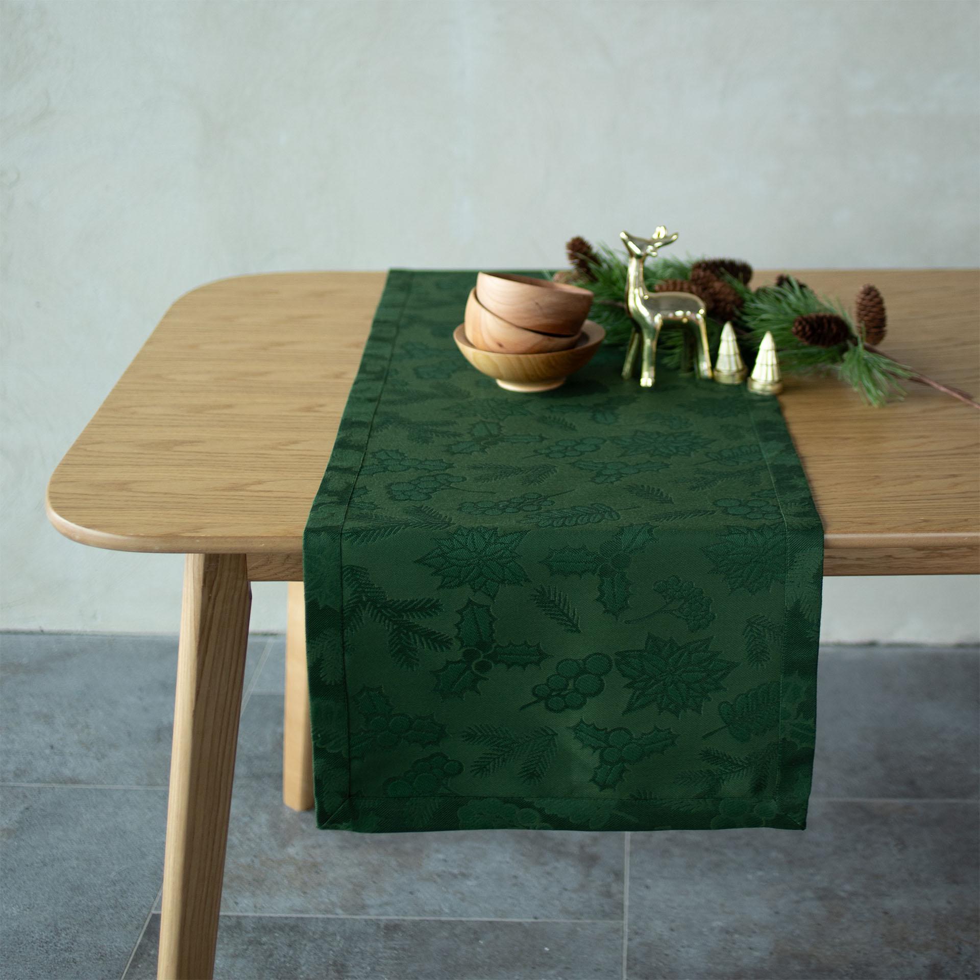 Доріжка на стіл Едельвіка Різдво 1,40x0,45 м Зелений (337-24/00) - фото 1 Доріжка на стіл Едельвіка Різдво 1,40x0,45 м Зелений (337-24/00) - фото 1