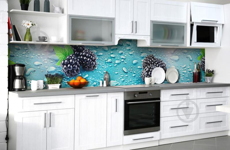 Скинали на кухню Zatarga «Ягоды в каплях» 600х3000 мм виниловая 3Д наклейка кухонный фартук самоклеящаяся