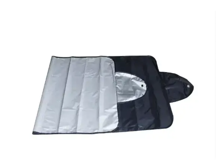 Накидка-чехол на лобовое стекло автомобиля из полипропилена 150х70 см Серебристый (2381)