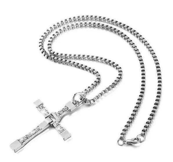 Крестик на цепочке Доминика Торетто из фильма Форсаж