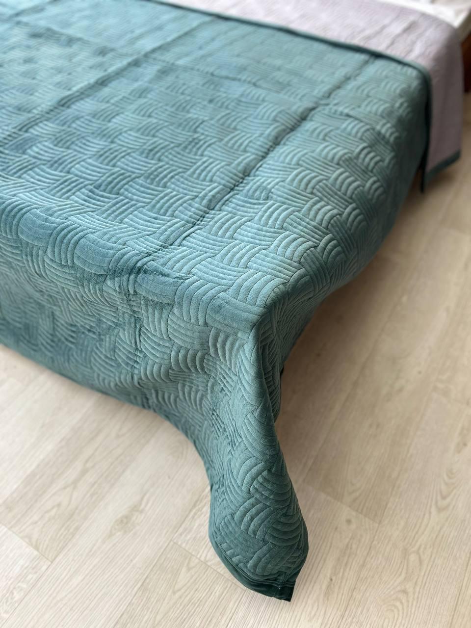 Плед-покривало велюровий бархатистий 210x230 см Смарагдовий (П4К-М-velur-pokruvalo002-03) - фото 3 Плед-покривало велюровий бархатистий 210x230 см Смарагдовий (П4К-М-velur-pokruvalo002-03) - фото 3