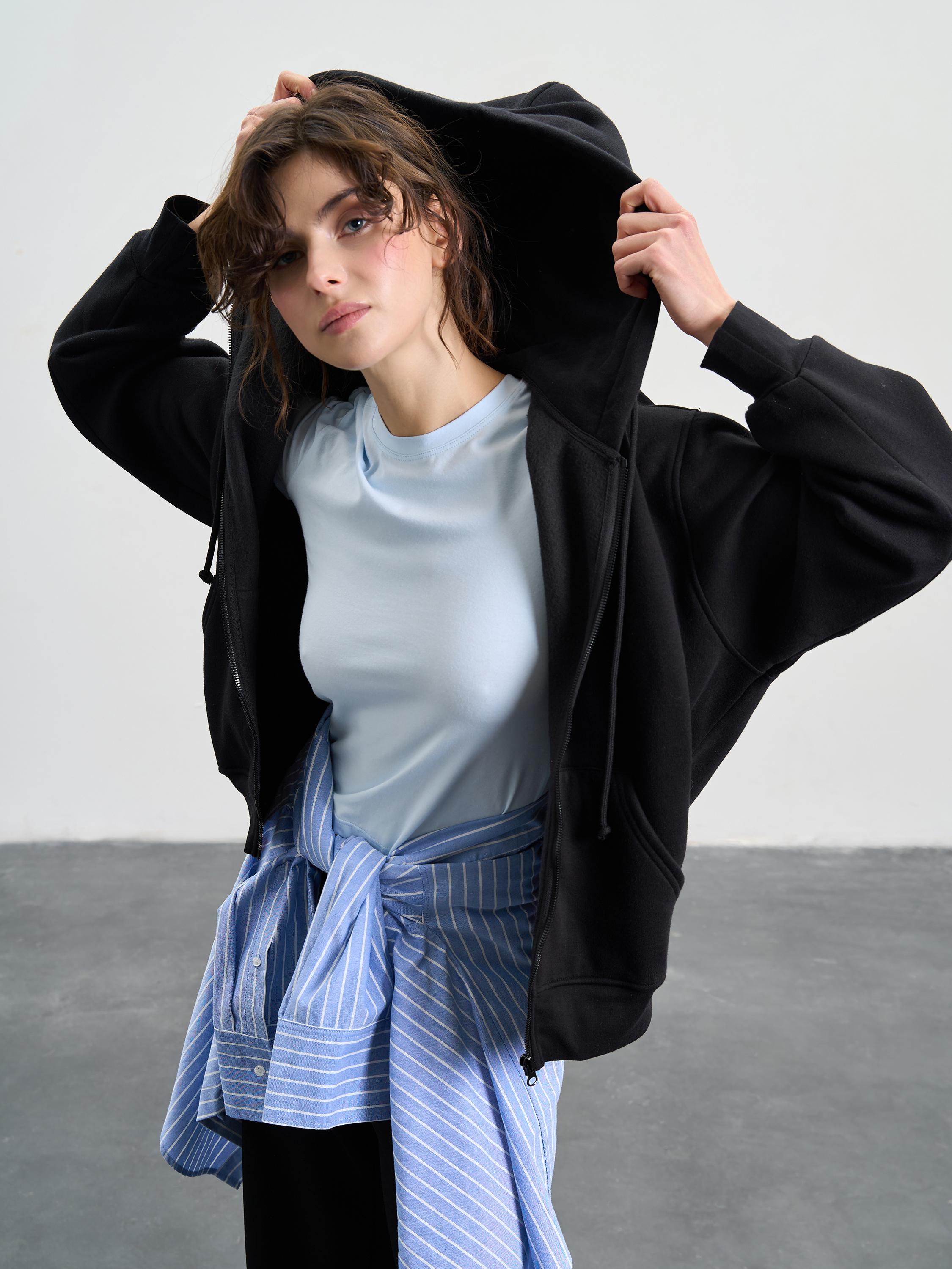 Зіп-худі жіноче утеплене зі спущеним плечем ROZA 240427 XL Чорний (4824005711275)