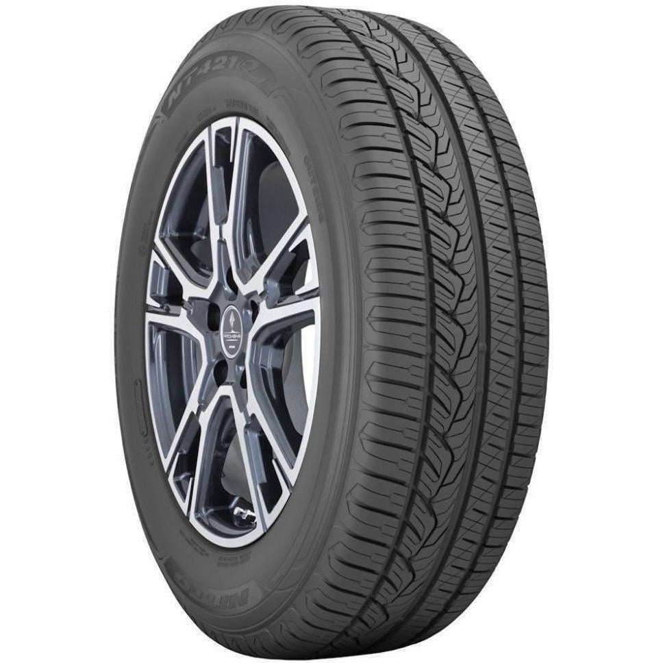 Шина летняя Nitto NT421A 225/60R18 104V (2370124) Шина летняя Nitto NT421A 225/60R18 104V (2370124)