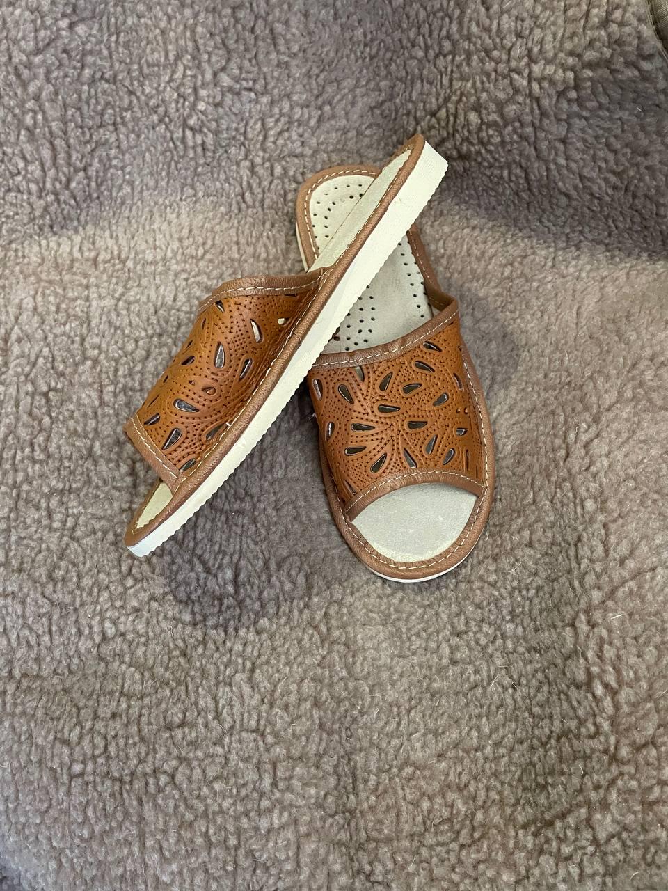 Капці домашні жіночі шкіряні Wojciak р. 37 Коричневий (11082-37)