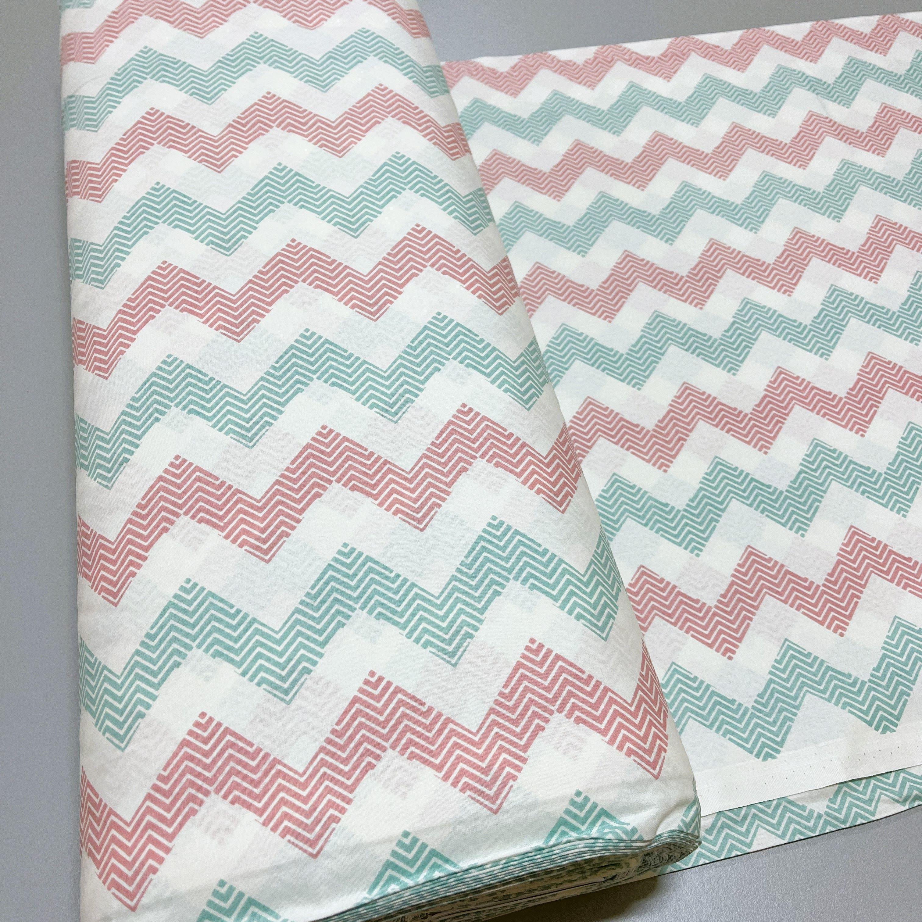 Ткань для постельного белья зигзаг ранфорс 240 см Красно-мятный (2822-03) Ткань для постельного белья зигзаг ранфорс 240 см Красно-мятный (2822-03)