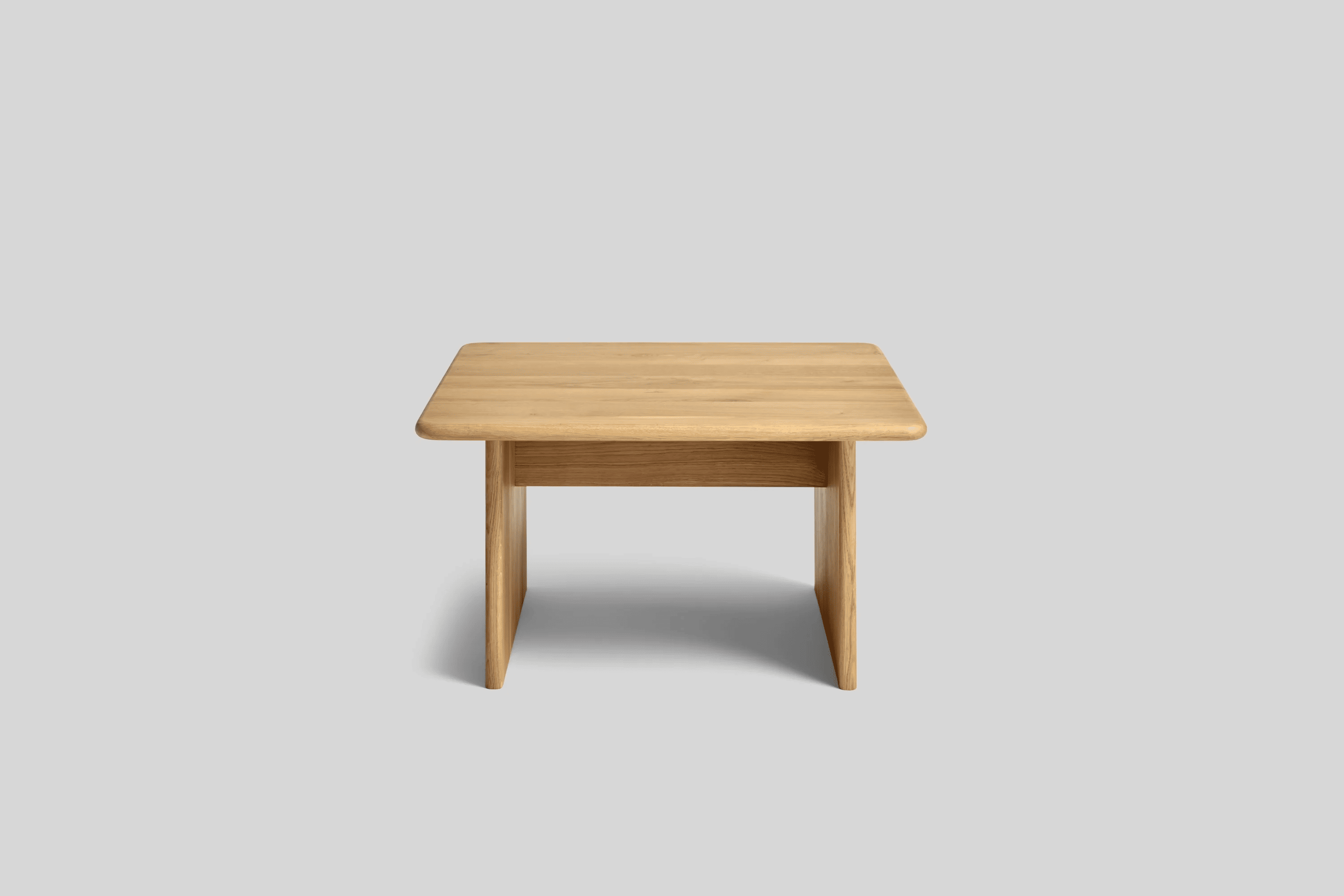 Столик дизайнерский журнальный Cloud из массива дуба 60х60 см