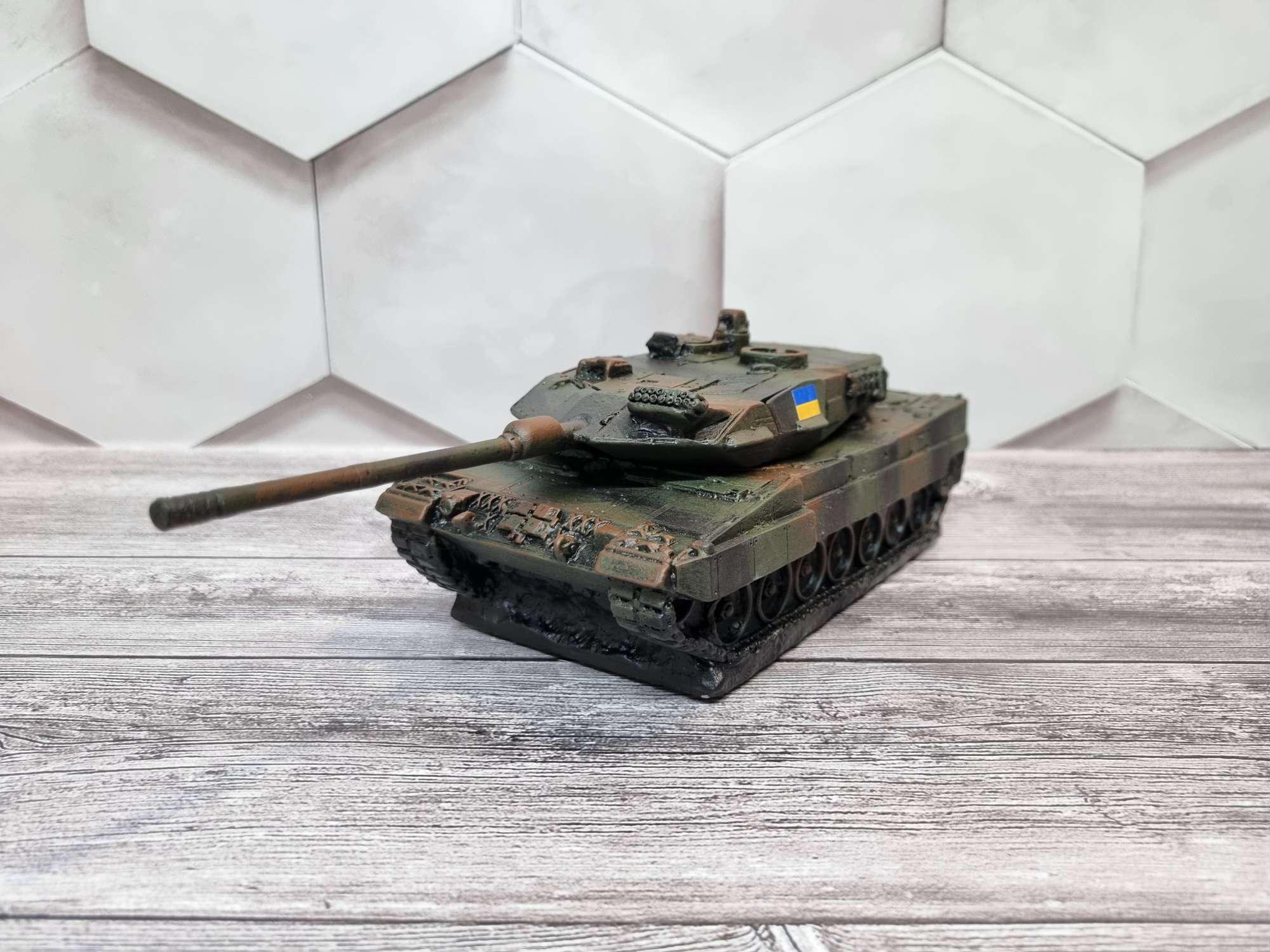 Статуетка Leopard 2А6