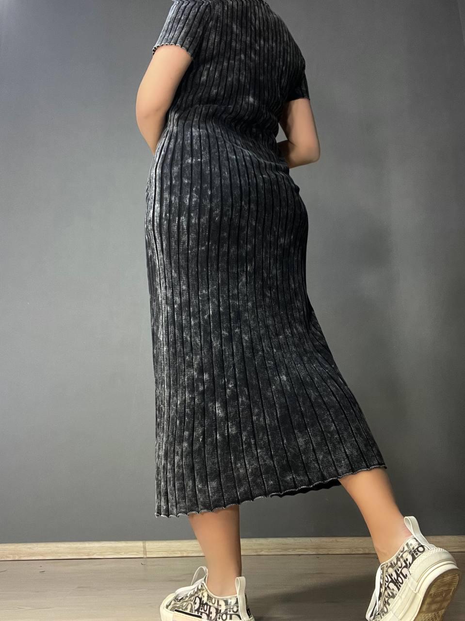 Сукня жіноча Fashion 3042 довга трапеція трикотажна в рубчик OS Чорний (26404734) - фото 4 Сукня жіноча Fashion 3042 довга трапеція трикотажна в рубчик OS Чорний (26404734) - фото 4