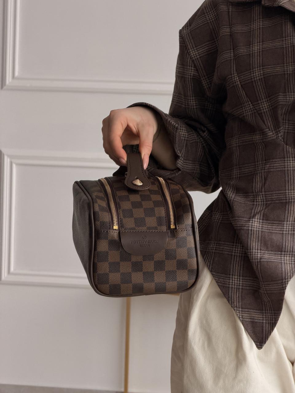 Косметичка женская Louis Vuitton Dopp Kit клетчатый Коричневый (2942331558) Косметичка женская Louis Vuitton Dopp Kit клетчатый Коричневый (2942331558)