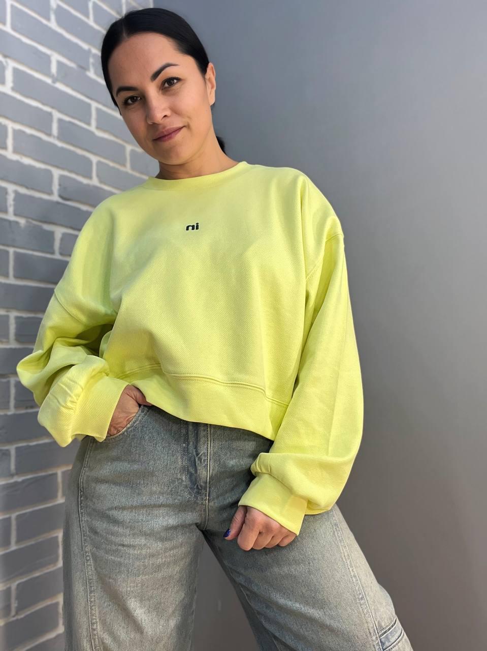 Свитшот женский U S 36918 рубчик диагональ маленькая вышивка in широкий OS Лимонный (1383) - фото 5 Свитшот женский U S 36918 рубчик диагональ маленькая вышивка in широкий OS Лимонный (1383) - фото 5