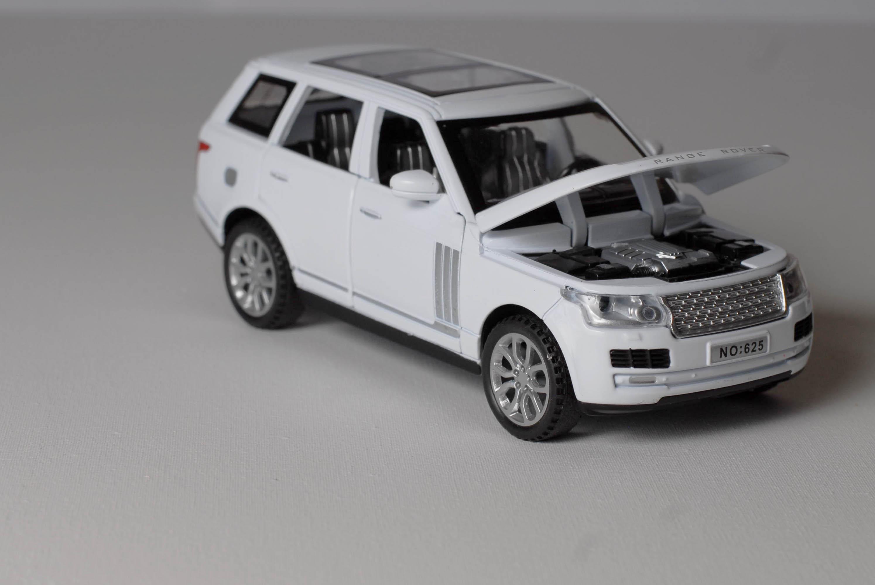 Машина металева Range Rover 1:32 21x10x9 см Білий (292898048)