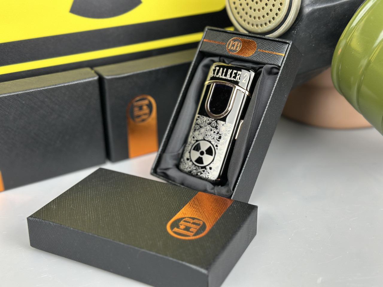 Запальничка Сталкер 2 USB сенсорна та газова в подарунковій упаковці (23621337) - фото 4 Запальничка Сталкер 2 USB сенсорна та газова в подарунковій упаковці (23621337) - фото 4