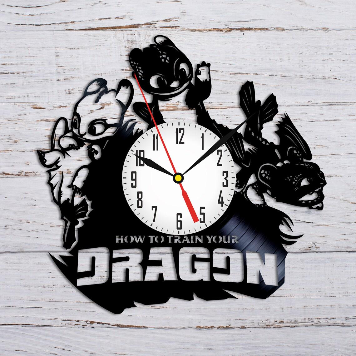 Часы настенные Как приручить дракона 2457 из виниловой пластинки