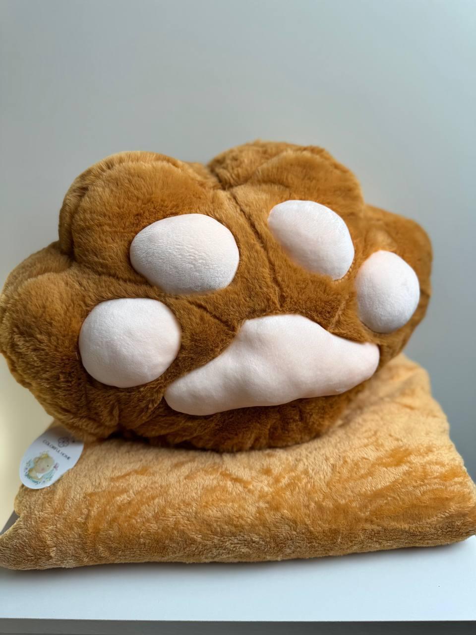 Плед-подушка детская Лапка 3в1 100х140 см Светло-коричневый (П4К-lapa-pled-0010-31) - фото 1 Плед-подушка детская Лапка 3в1 100х140 см Светло-коричневый (П4К-lapa-pled-0010-31) - фото 1