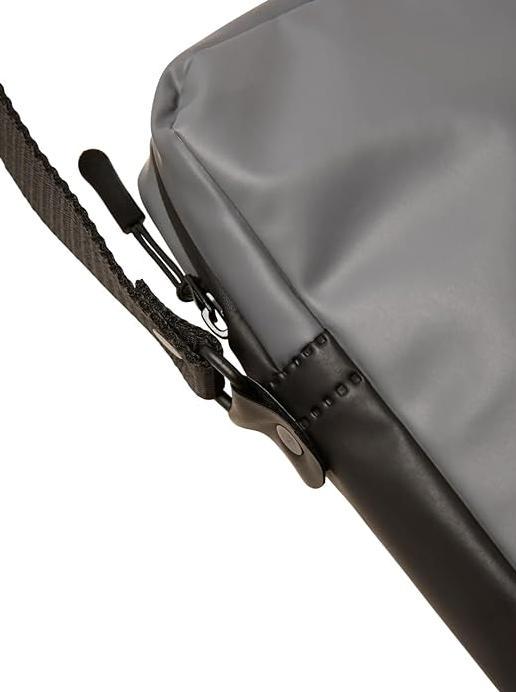 Чоловіча сумка-слінг через плече Jack & Jones JACOLIVER STYD Grey (105780212) - фото 4 Чоловіча сумка-слінг через плече Jack & Jones JACOLIVER STYD Grey (105780212) - фото 4