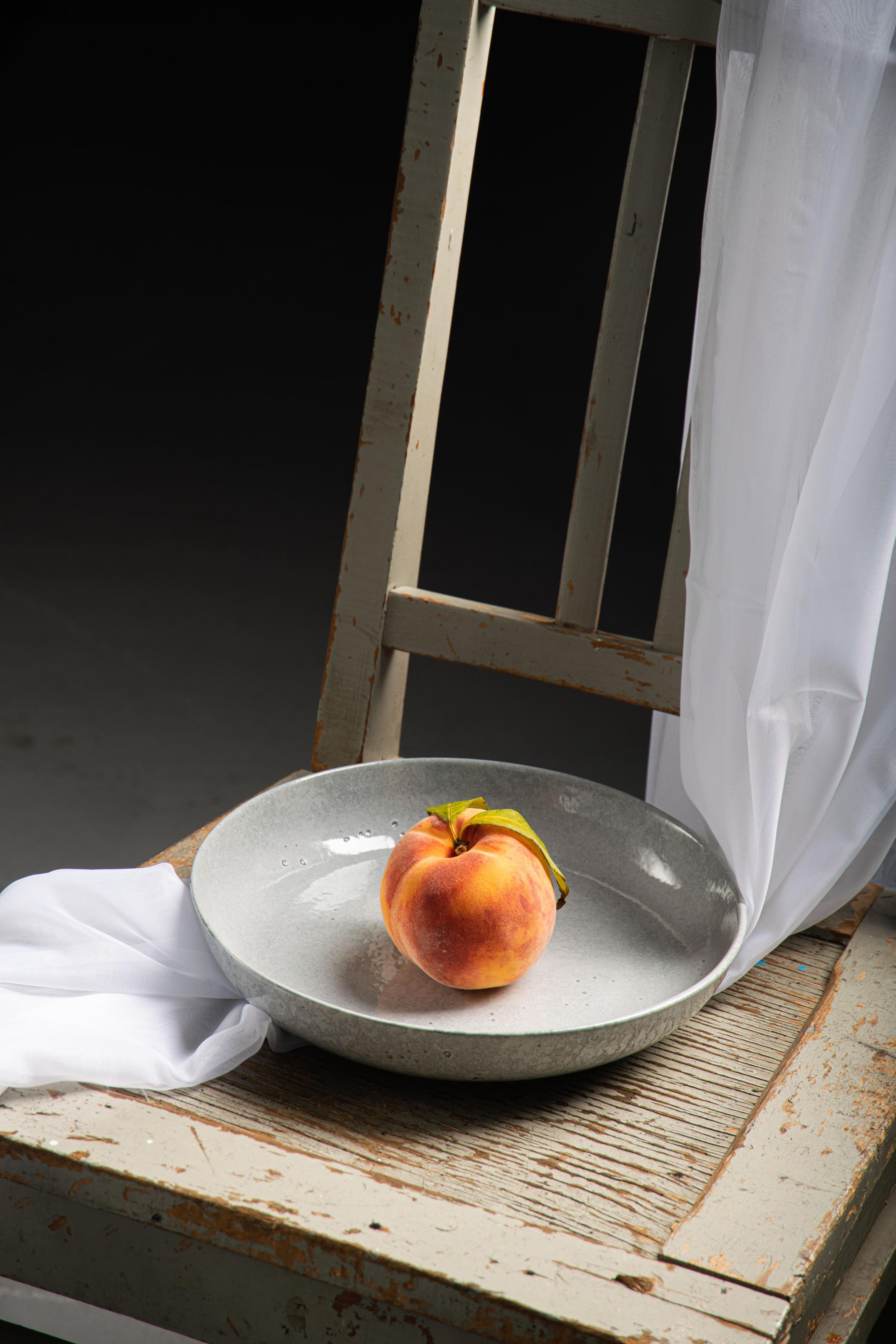 Тарелка глубокая Dovbysh Porcelain Vil'na 24 см Серый (100048) - фото 3 Тарелка глубокая Dovbysh Porcelain Vil'na 24 см Серый (100048) - фото 3