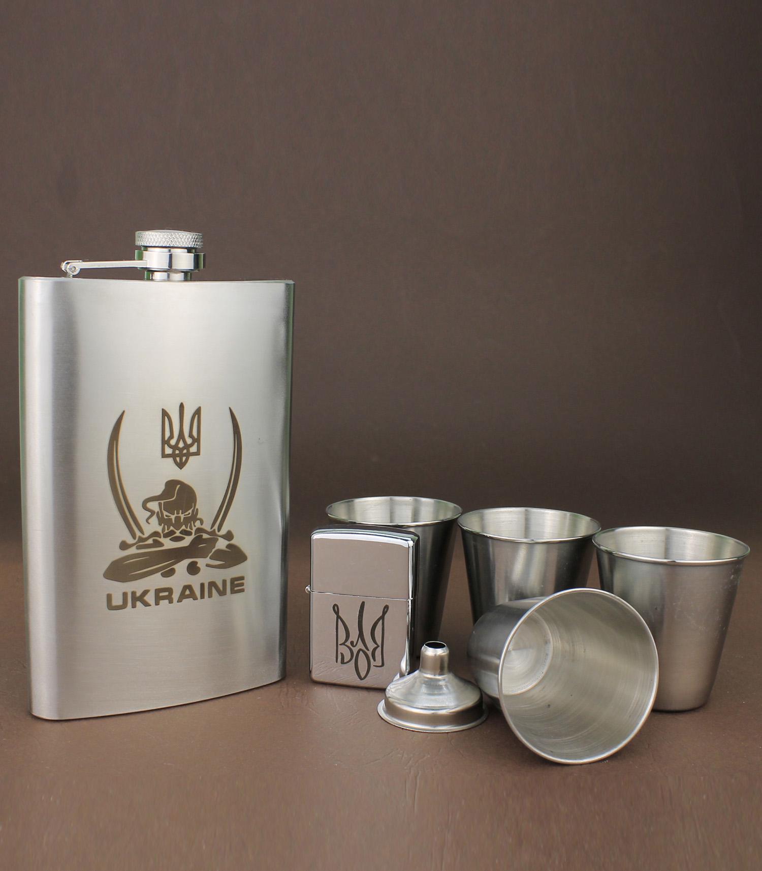 Набір фляги з гравіюванням Козак з лійкою/запальничкою/стопками (21-0035)