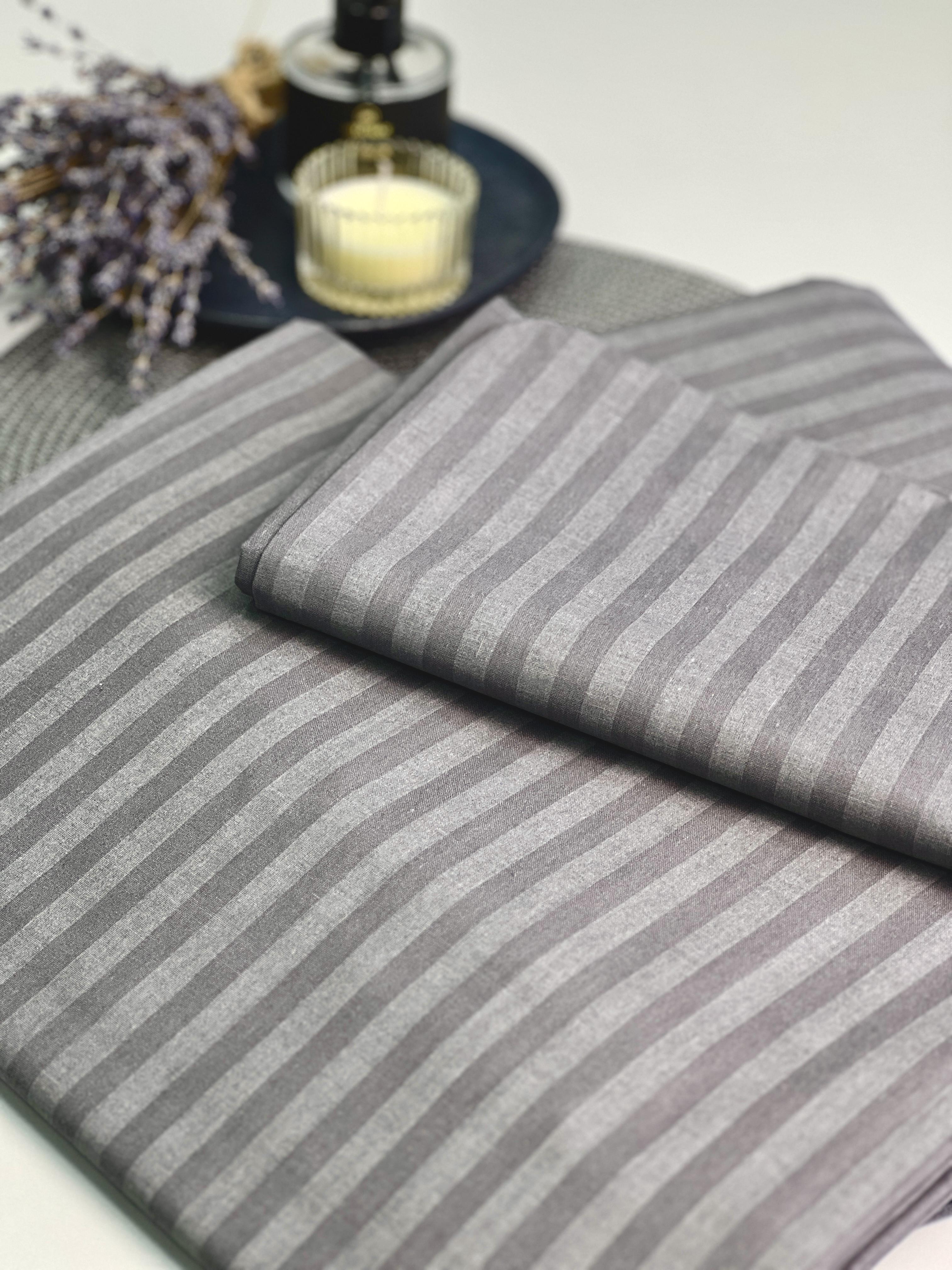 Комплект постельного белья Ideal Textile двуспальный евро бязь с принтом в полоску Графитный - фото 3 Комплект постельного белья Ideal Textile двуспальный евро бязь с принтом в полоску Графитный - фото 3