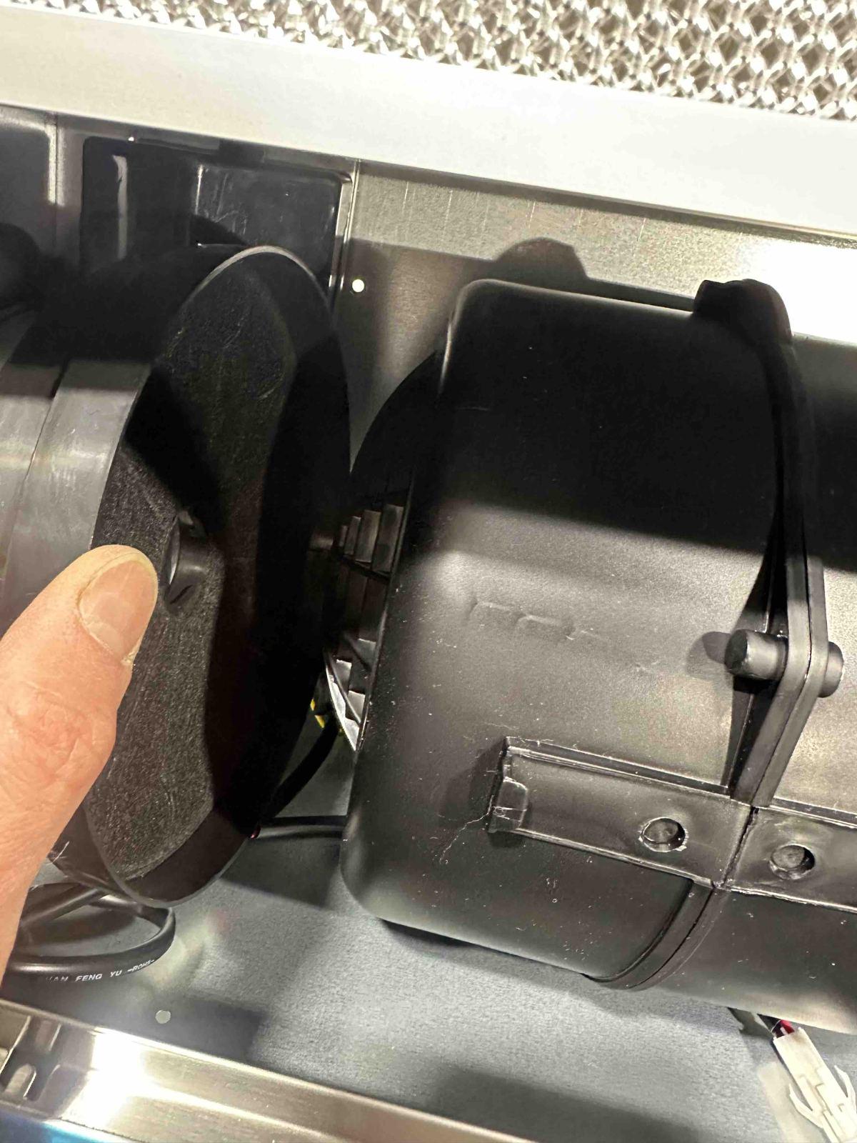 Витяжка Luxor Beste F 60 BK 1450 m3 LED Intellect Kup Classico 6 швидкостей з фільтрами захисту двигуна 2 шт. (25878899) - фото 4 Витяжка Luxor Beste F 60 BK 1450 m3 LED Intellect Kup Classico 6 швидкостей з фільтрами захисту двигуна 2 шт. (25878899) - фото 4