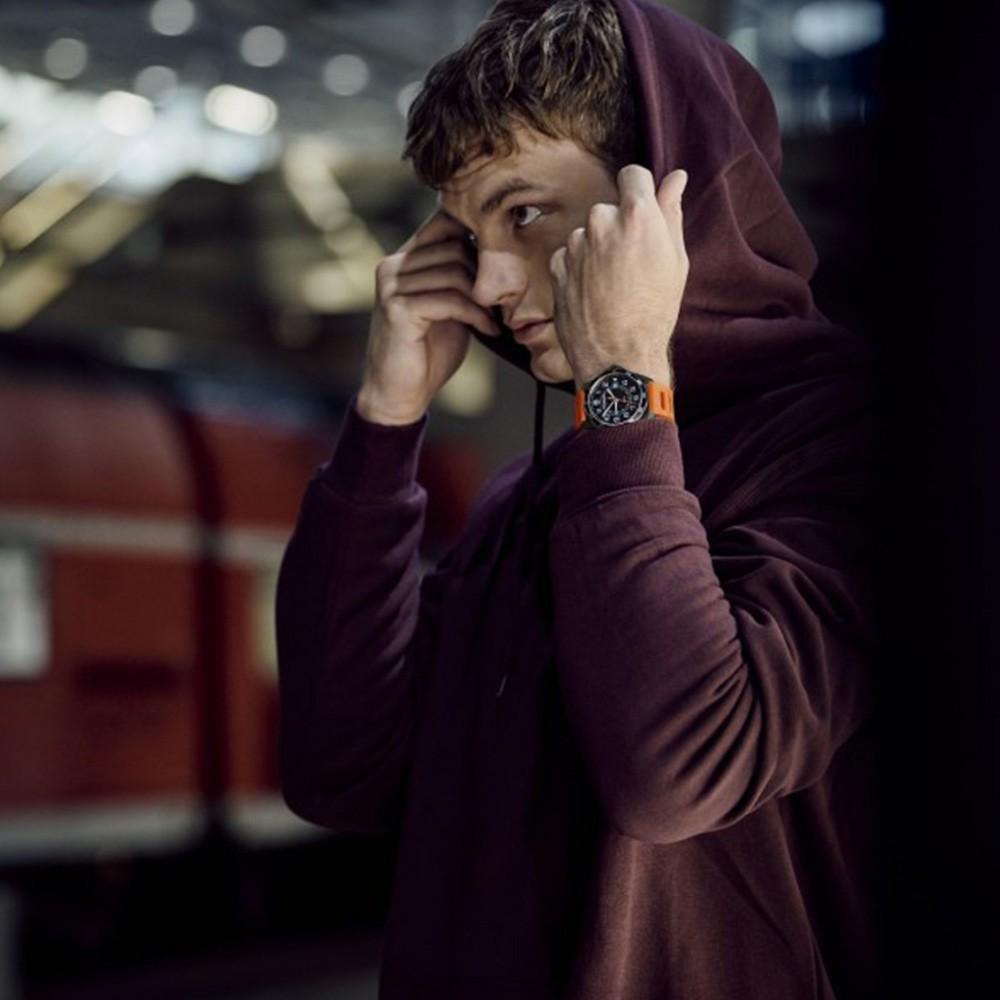 Наручний годинник чоловічий Victorinox Swiss Army Fieldforce Gmt кварцевий Black (V241897) - фото 5