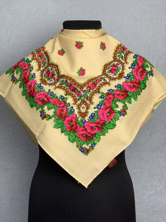 Платок шерстяной Бусы из маковых цветов Желтый (29439530)