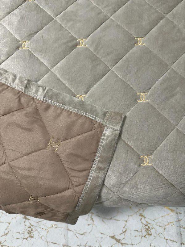 Покривало на ліжко велюрове євро 220x240 см Бежевий (28821663) - фото 2 Покривало на ліжко велюрове євро 220x240 см Бежевий (28821663) - фото 2