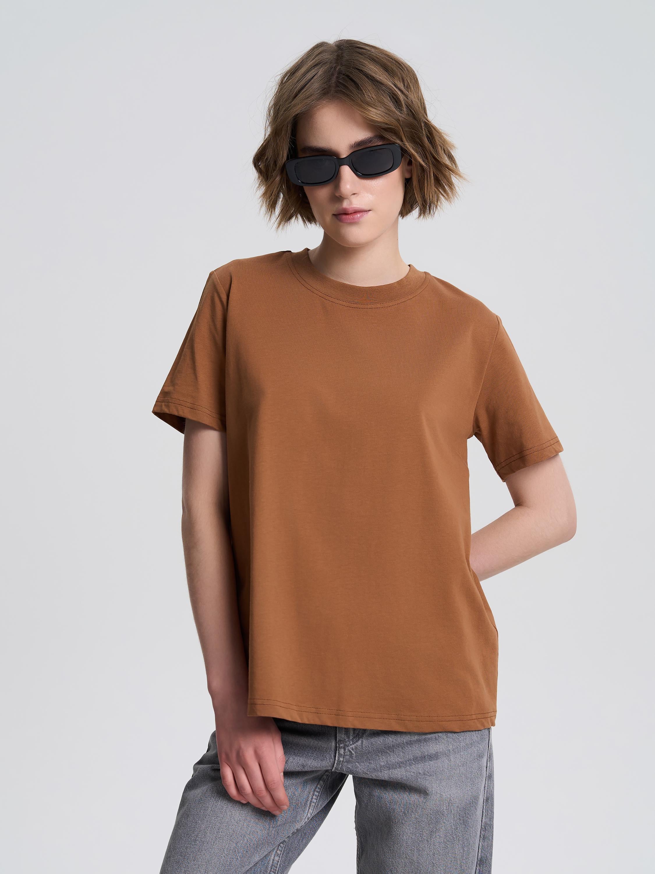 Футболка женская однотонная ROZA 231104 L Светло-коричневый (4824005716751)